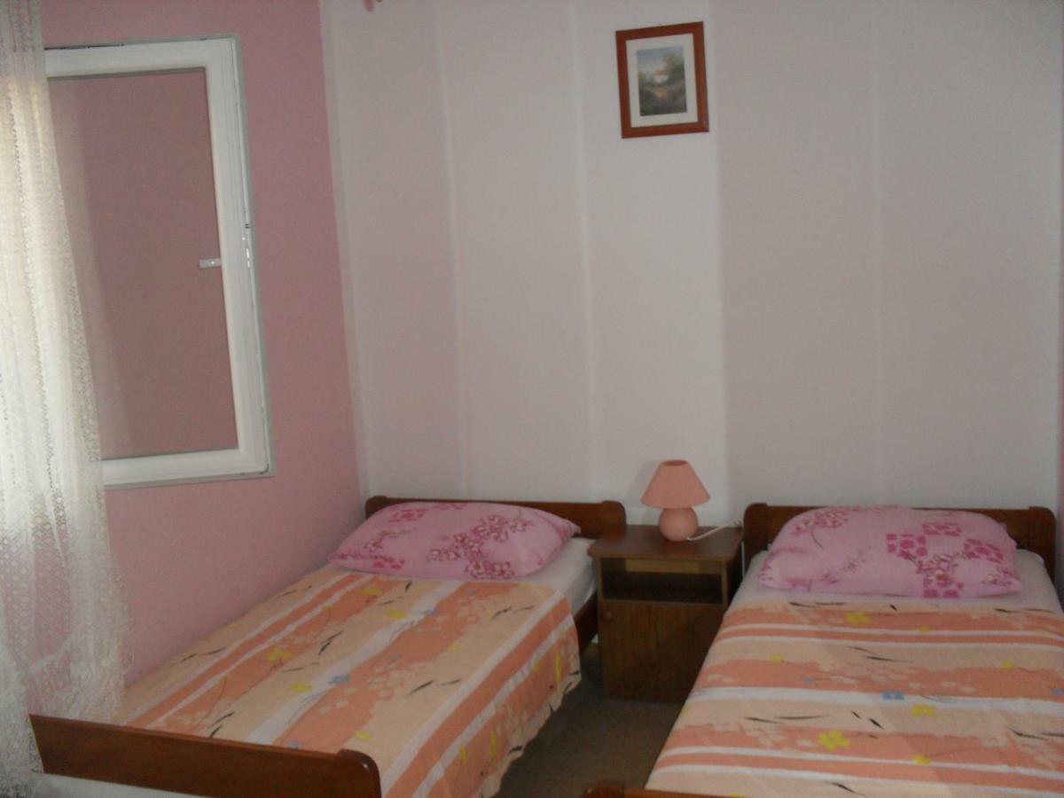 Apartment Zdenka Povljana Exterior foto