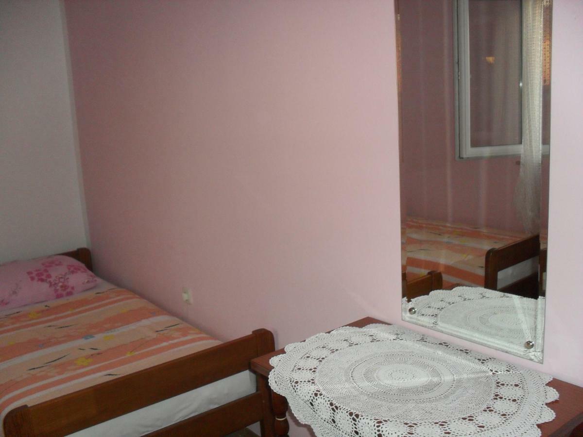 Apartment Zdenka Povljana Exterior foto